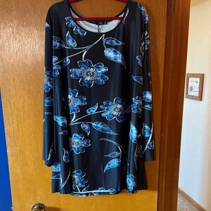Lily Black and Blue Floral Tunic